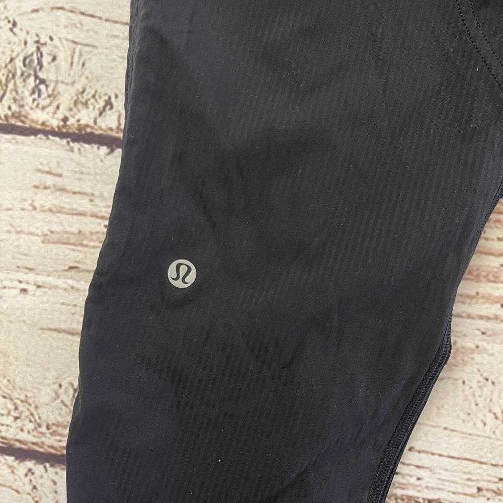 Lululemon Street To Studio Pant II Size 4‎ Inseam 23"Black Pockets Women's - Picture 9 of 10